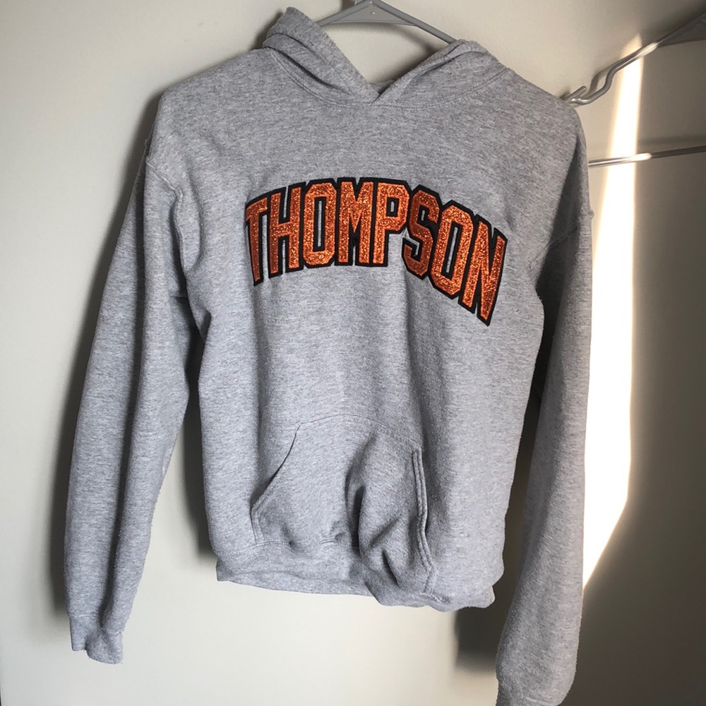 ‘Thompson’ sweatshirt